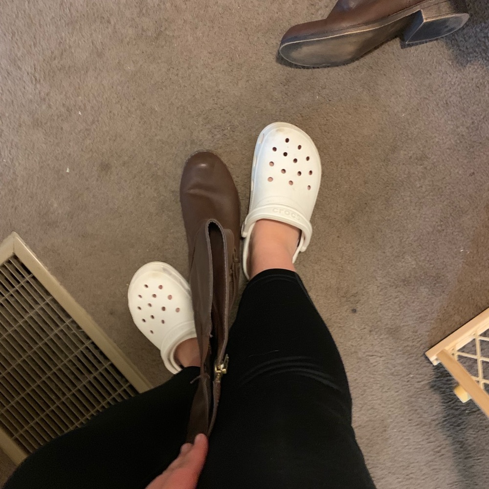 Tall brown fashion boots - Picture 4 of 5